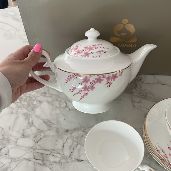 Teavana Sakura Petals Cherry Blossom Tea Set - Picture 5 of 7